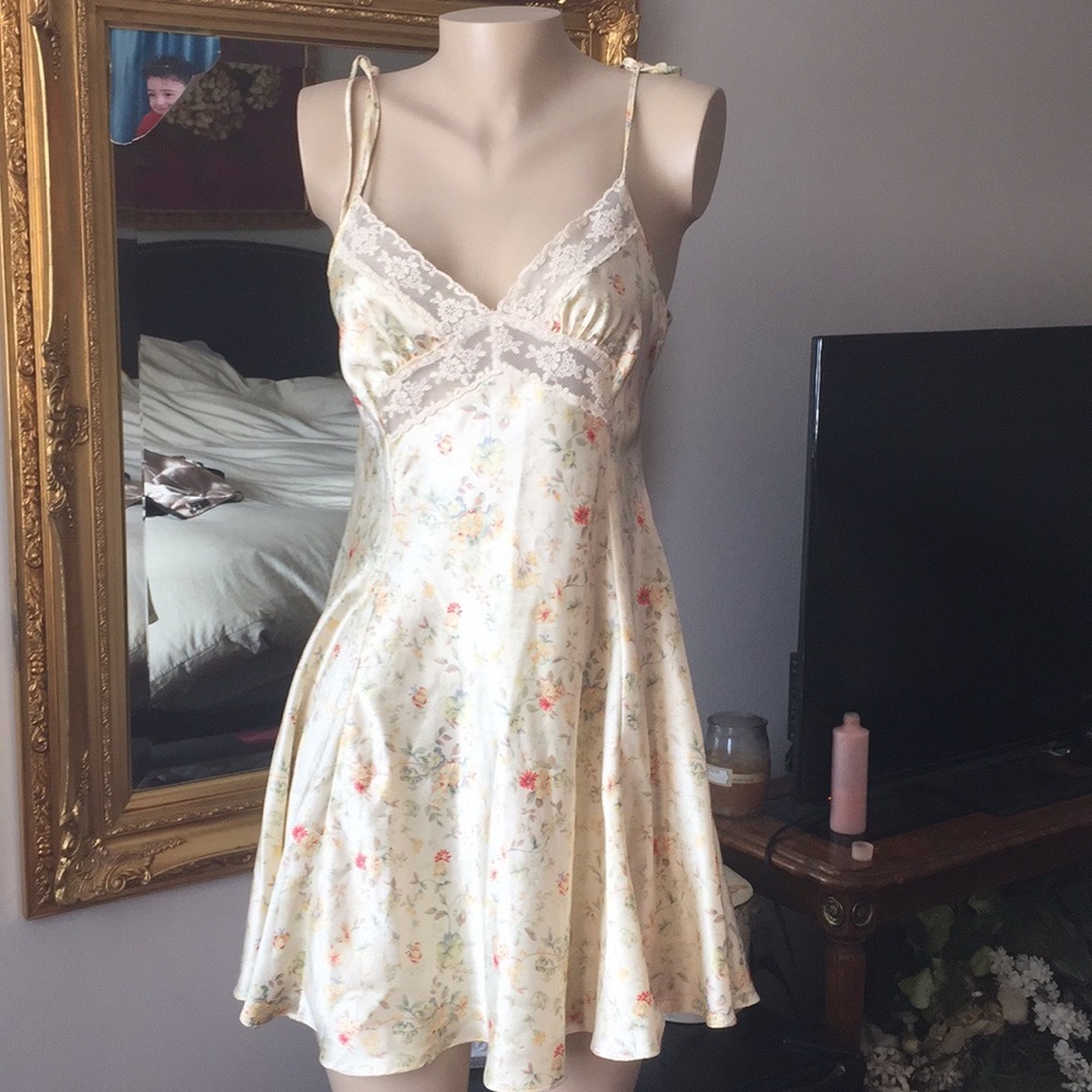Vintage Valentino floral nightgown - size M